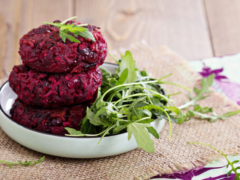 Овощные котлеты позволяют лакомиться вкусным блюдом без лишних калорий Овощные котлеты - вкусные рецепты для вашей диеты.