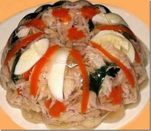 Холодное ассорти - разные виды мяса могут быть в одном холодце.