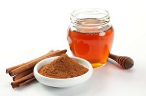 Рецепт приготовления корицы с мёдом для обёртывания